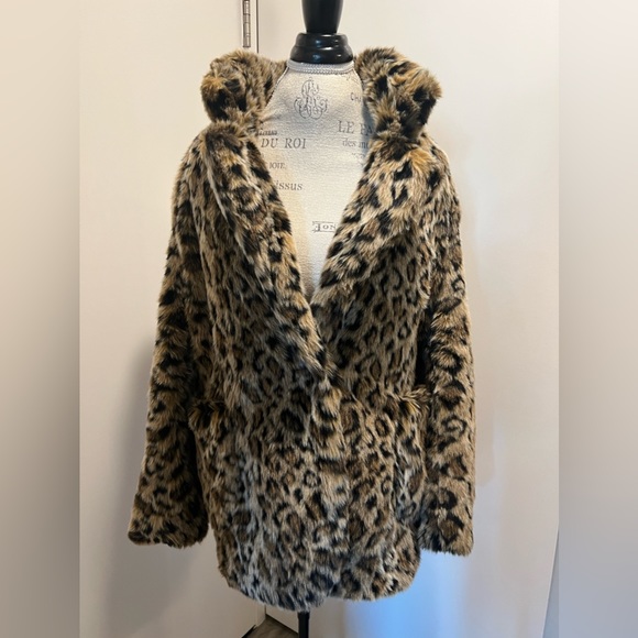 Smythe Jackets & Blazers - Smythe Faux Fur Jacket -leopard print and very cuddly and warm